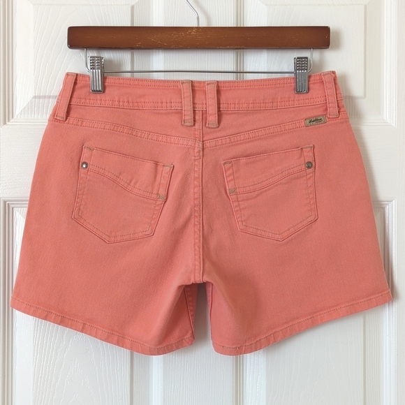 Signature by Levi Strauss Y2K Classic Mid Rise Slim Fit Jean Shorts Coral Pink 4 - Picture 10 of 12